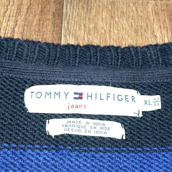 Tommy Hilfiger Vintage V Neck Sweater. Size XL. 2002!!! - Picture 3 of 9